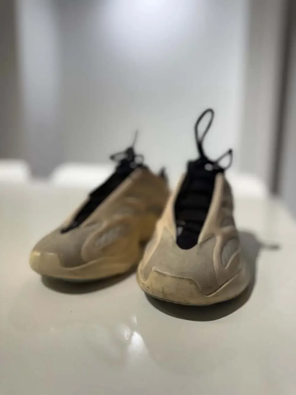 Adidas Yeezy 700 V3 Azael Size 7